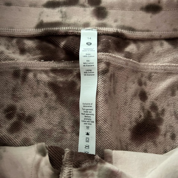 Lululemon Inner Glow High-Rise Short 3" - Picture 4 of 4